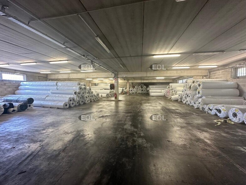 Office in Aubagne for lease - Interior Photo - Image 3 of 3