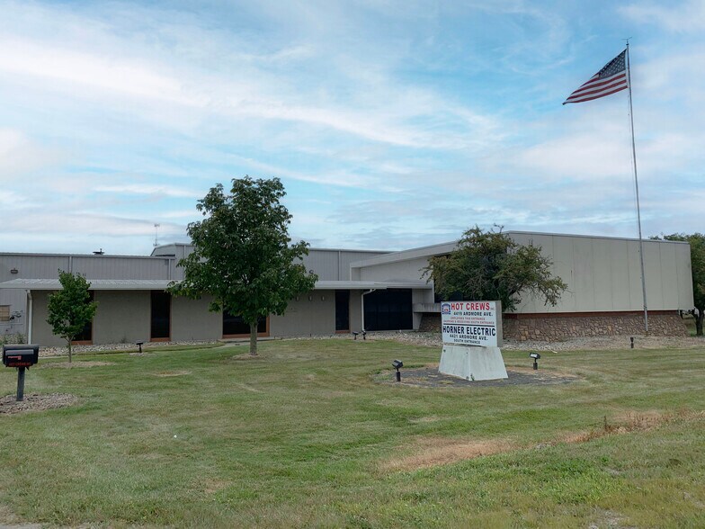 4419 Ardmore Ave, Fort Wayne, IN à louer - Photo du bâtiment - Image 2 de 10