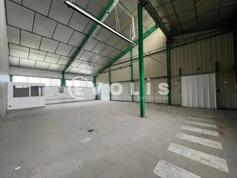 Local d'activités dans Mornant à vendre - Photo du bâtiment - Image 2 de 7