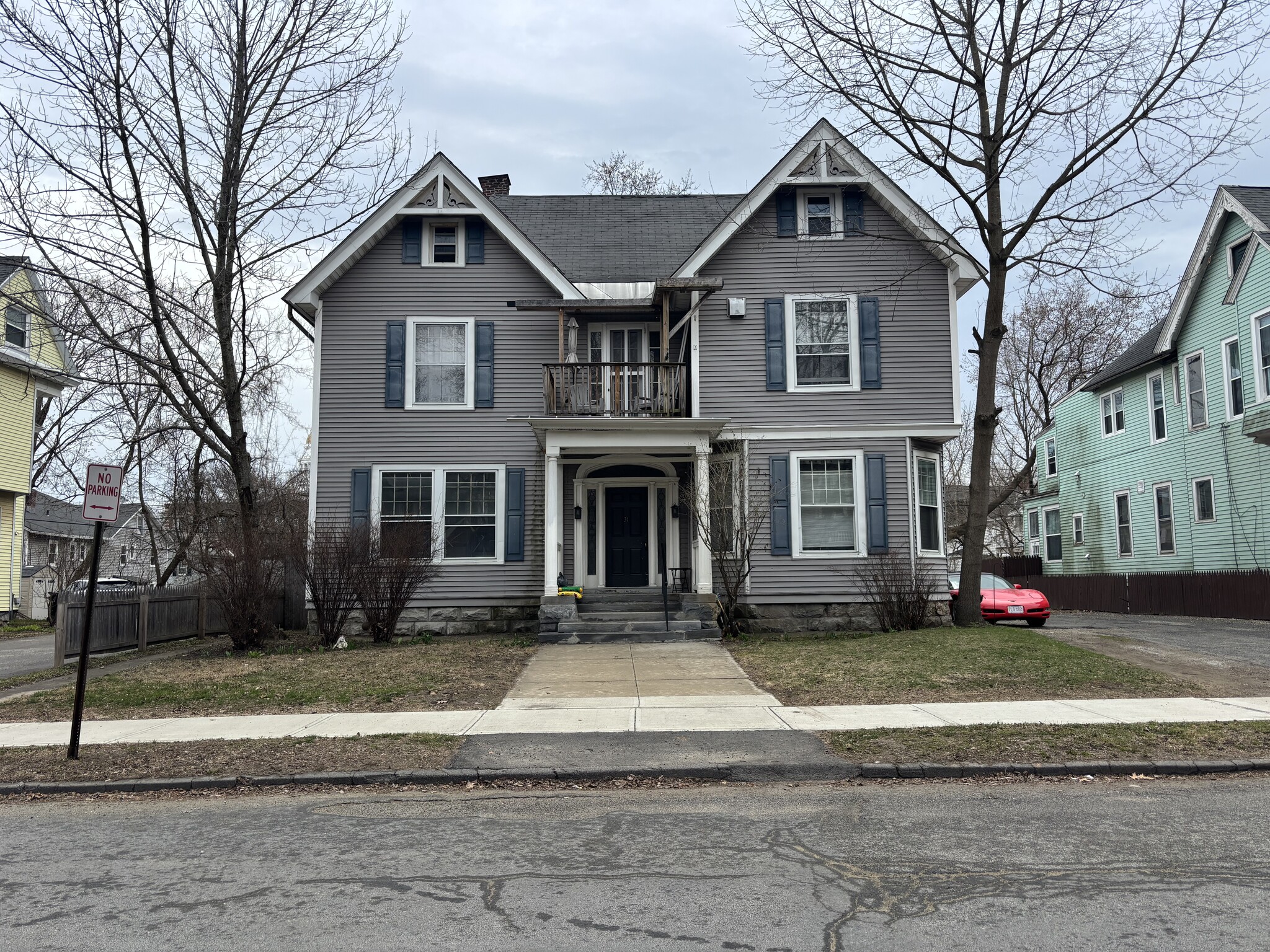 31 Bartlett Ave, Pittsfield, MA for sale Primary Photo- Image 1 of 11