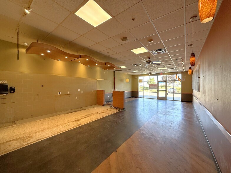 780 Community Dr, North Liberty, IA à louer - Photo du bâtiment - Image 2 de 4