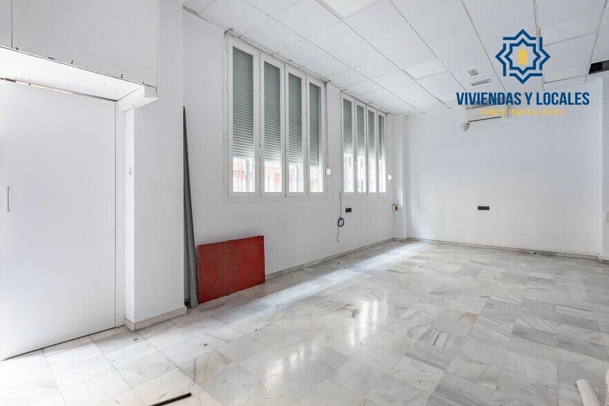 Retail in Granada, Granada for sale - Interior Photo - Image 3 of 18