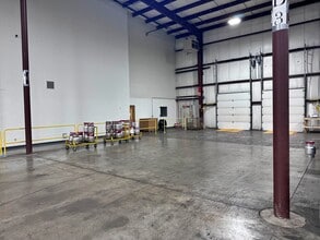 795 Landmark Dr, Belvidere, IL à vendre Photo intérieure- Image 2 de 2