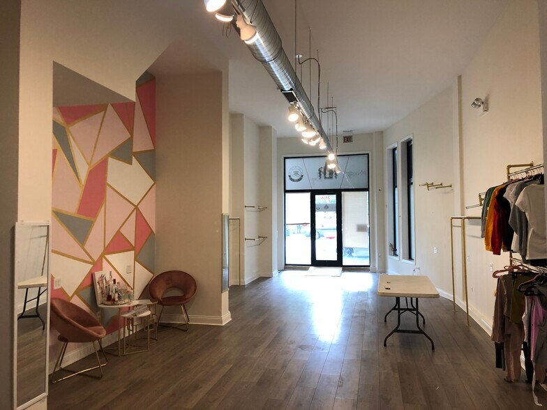 2800-2802 W Chicago Ave, Chicago, IL à vendre - Photo du bâtiment - Image 2 de 12