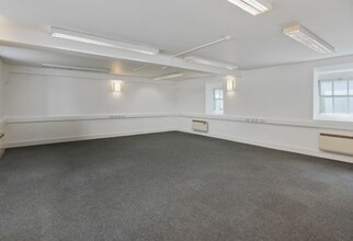 Medcroft Rd, Tackley for lease Interior Photo- Image 1 of 1