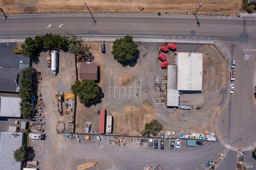 1480 Grove St, Healdsburg, CA à vendre - Aérien - Image 3 de 43