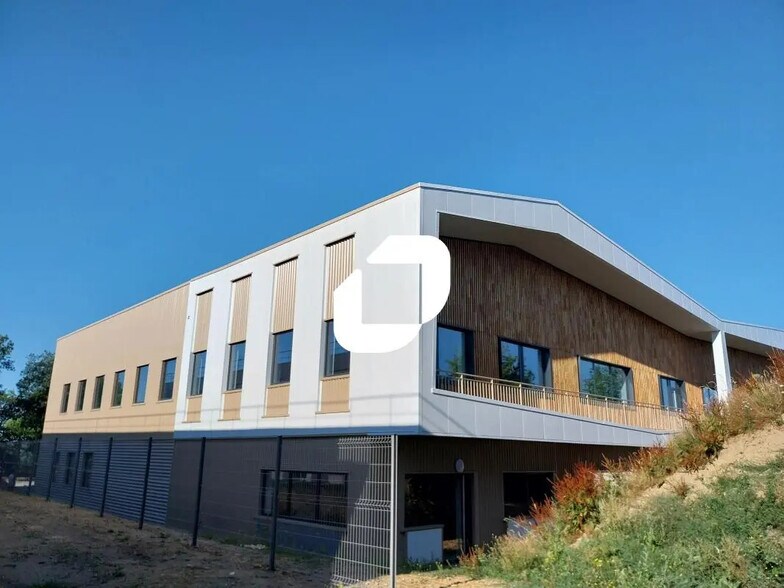 Bureau dans Carquefou à louer - Photo du bâtiment - Image 2 de 13