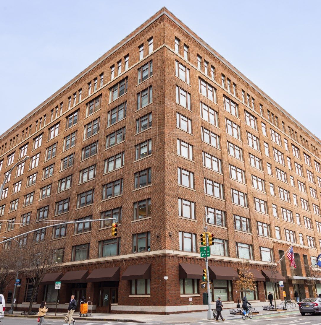 395 Hudson St, New York, NY for lease Building Photo- Image 1 of 15