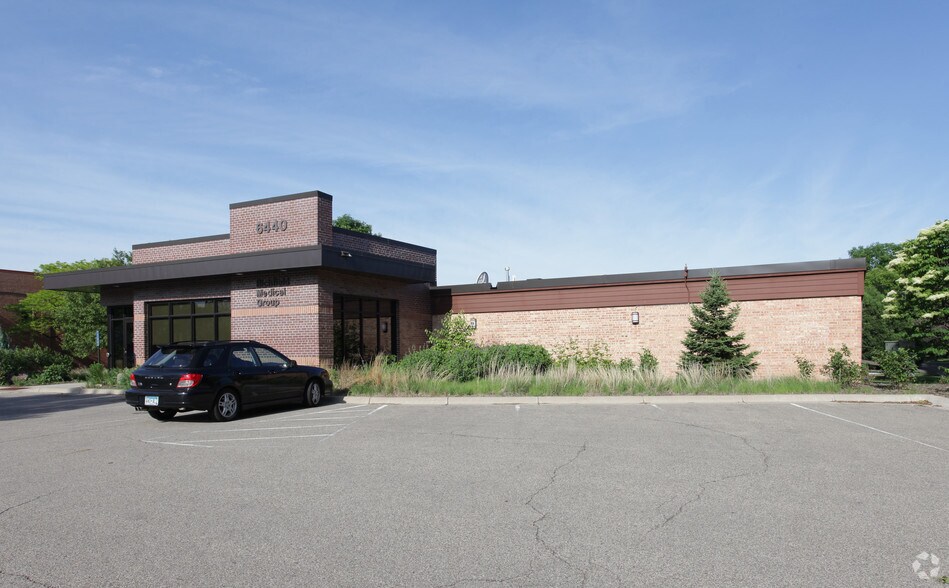 6440 Nicollet Ave, Richfield, MN à vendre - Photo du bâtiment - Image 2 de 2