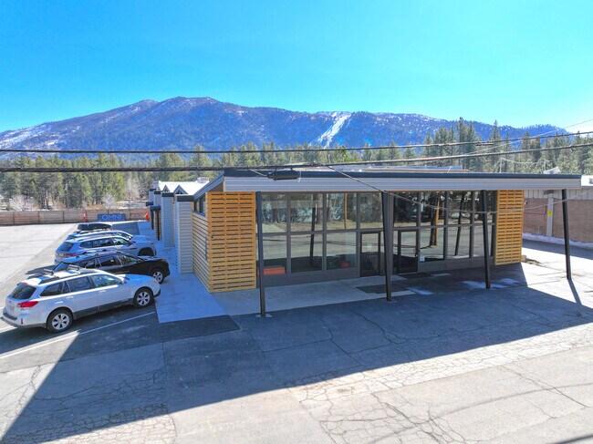 Plus de détails pour 1029 Takela Dr, South Lake Tahoe, CA - Commerce de détail à louer