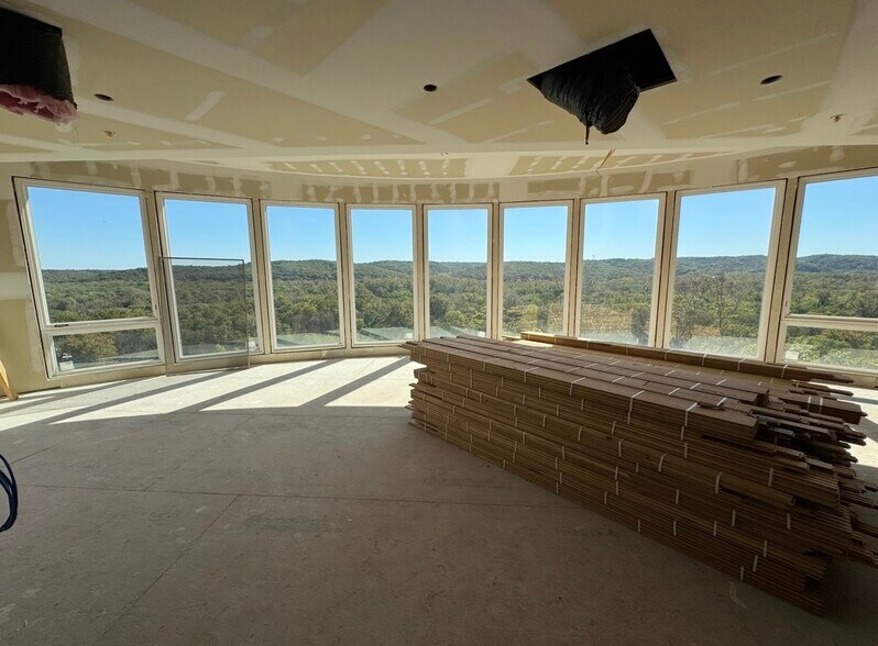 800 Holland Rd, Ballwin, MO à vendre - Photo du bâtiment - Image 2 de 2