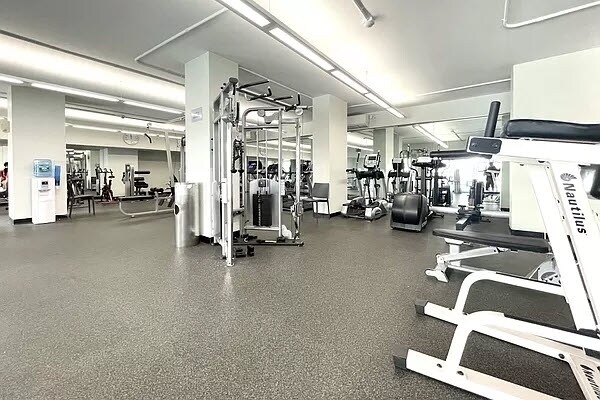 2500 Johnson Ave, Bronx, NY à louer - Photo intérieure - Image 3 de 5