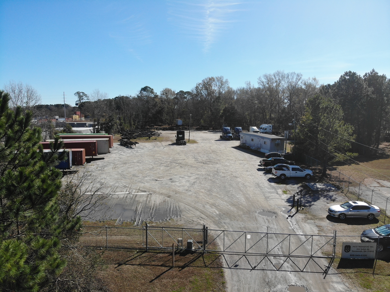 502 Telfair Rd, Garden City, GA for lease - Building Photo - Image 2 of 3