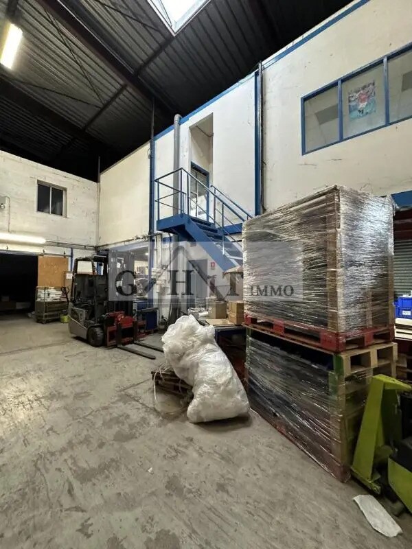 Industrial in Villeparisis for sale Interior Photo- Image 1 of 5
