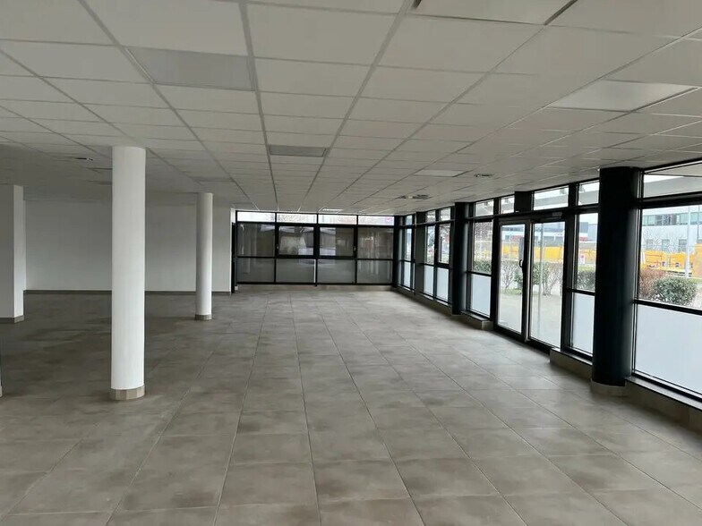 21 Rue Jacobi-Netter, Strasbourg for lease - Interior Photo - Image 2 of 8