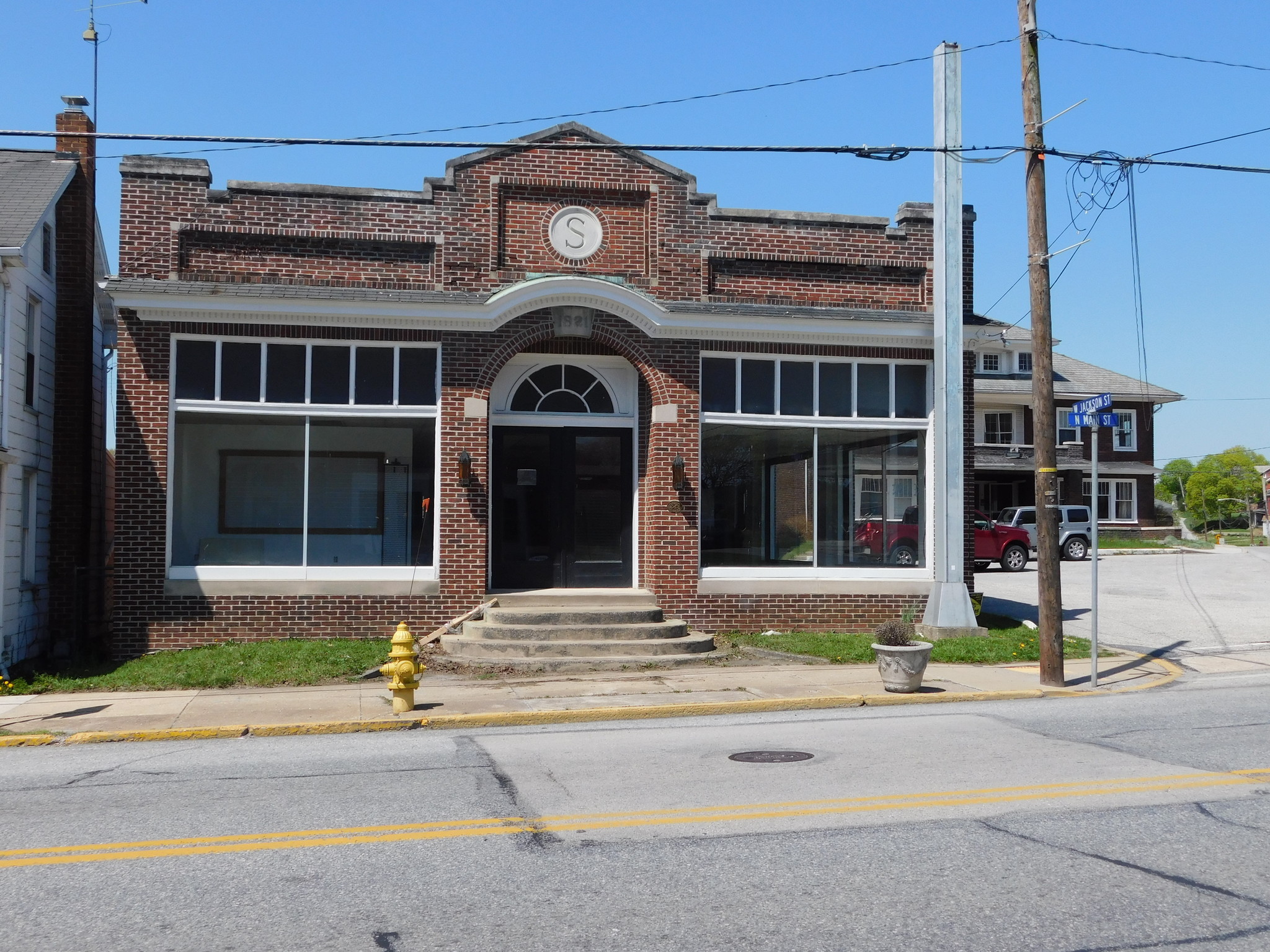 96 N Main St, Spring Grove, PA à vendre Photo du bâtiment- Image 1 de 1