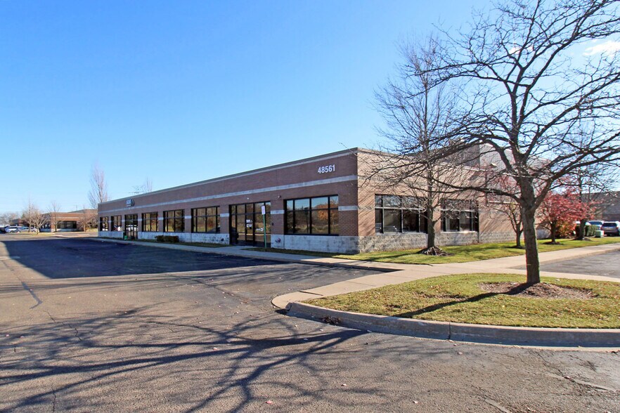 48561 Alpha Dr, Wixom, MI for sale - Primary Photo - Image 1 of 6