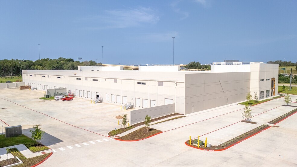 3000 N-IH 35 NB, Georgetown, TX à louer - Photo du bâtiment - Image 3 de 18