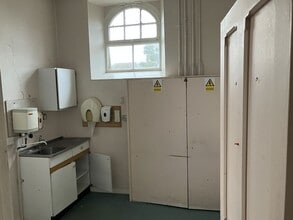 7-11 Strathore Rd, Thornton for lease Interior Photo- Image 2 of 2
