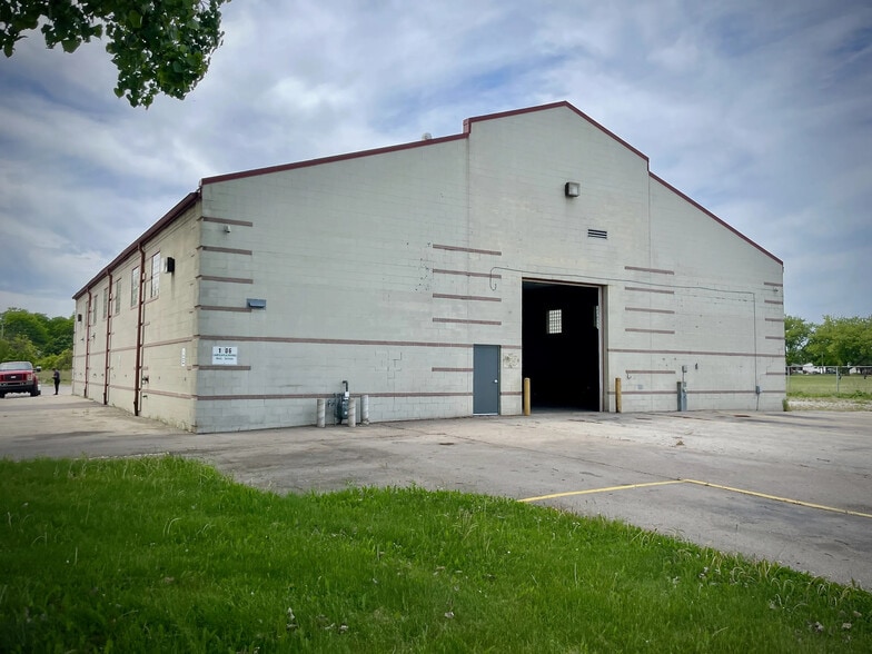 2224 Northwestern Ave, Racine, WI for sale - Building Photo - Image 2 of 12