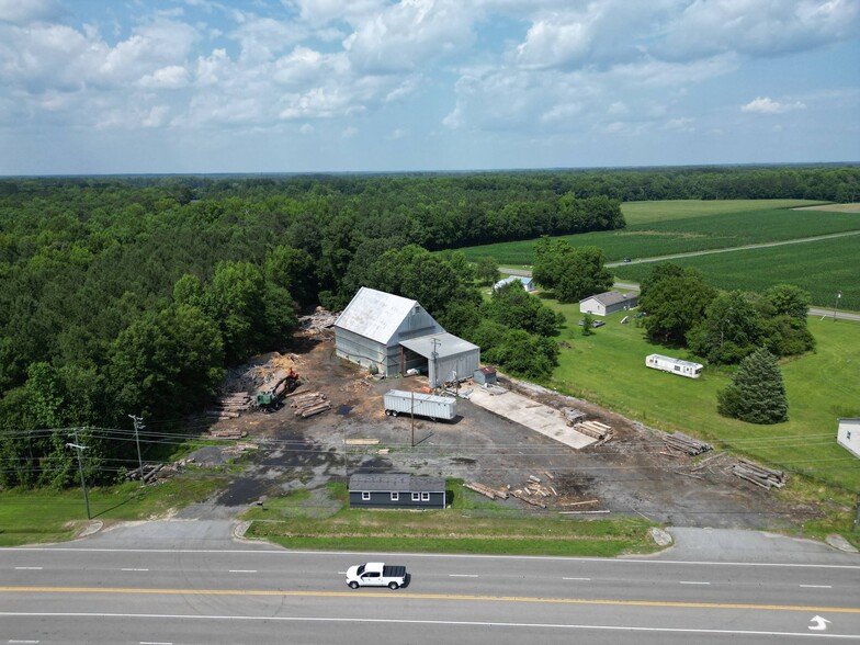 411 S County Dr, Waverly, VA à vendre - Photo du bâtiment - Image 1 de 1