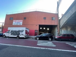 9410 Merrick Blvd, Jamaica, NY à louer Photo du bâtiment- Image 1 de 9