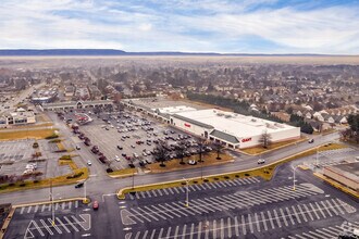 975 Wayne Ave, Chambersburg, PA - Aérien Vue de la carte - Image1