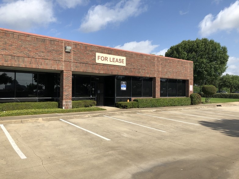 1701-1801 Analog Dr, Richardson, TX for lease - Building Photo - Image 2 of 7