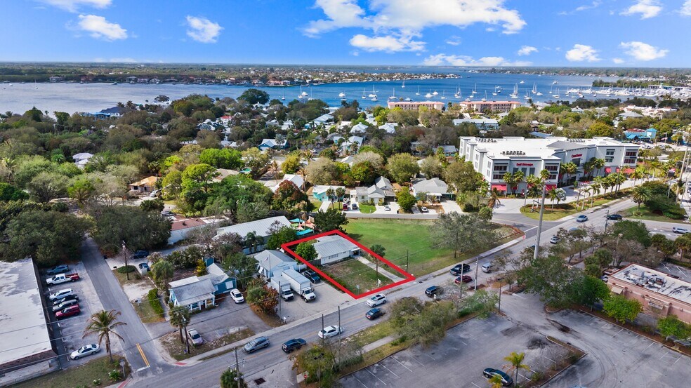 820 SW Palm City Rd, Stuart, FL à vendre - Photo du bâtiment - Image 2 de 22