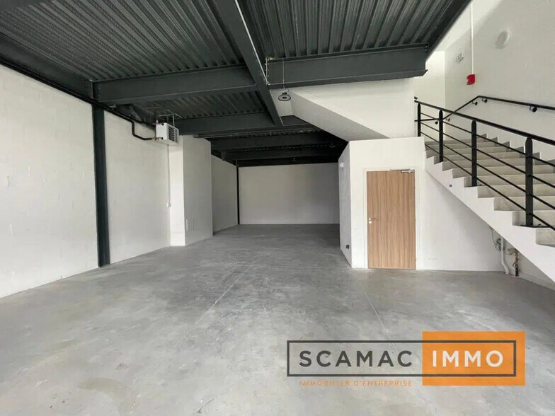 Industrial in Fresnes for lease - Building Photo - Image 3 of 6