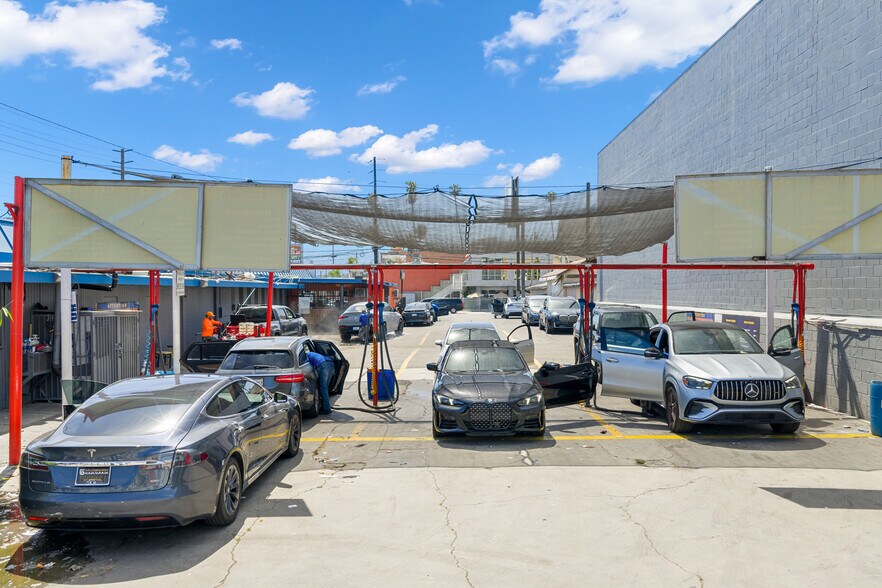 6061 Santa Monica Blvd, Los Angeles, CA à louer - Photo du bâtiment - Image 2 de 8