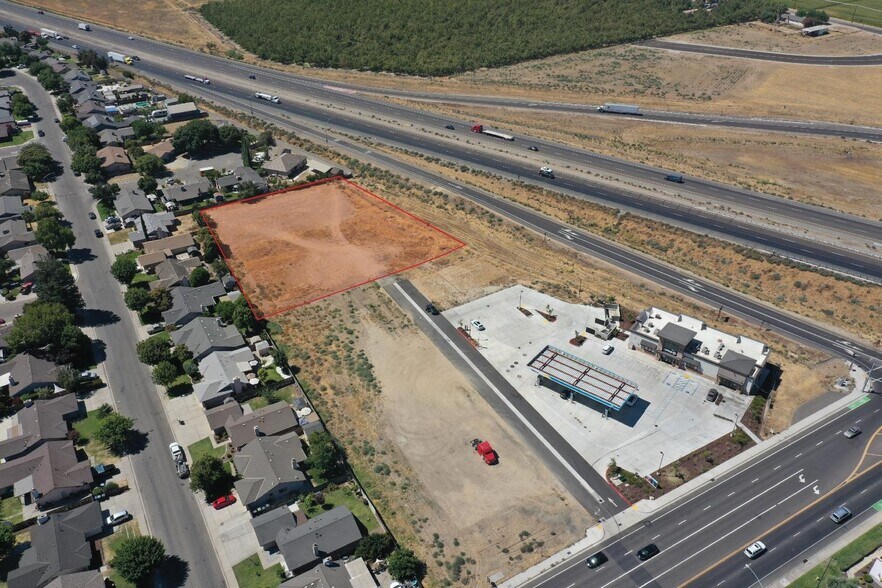 2450 Fulkerth Rd, Turlock, CA à vendre - Aérien - Image 3 de 6