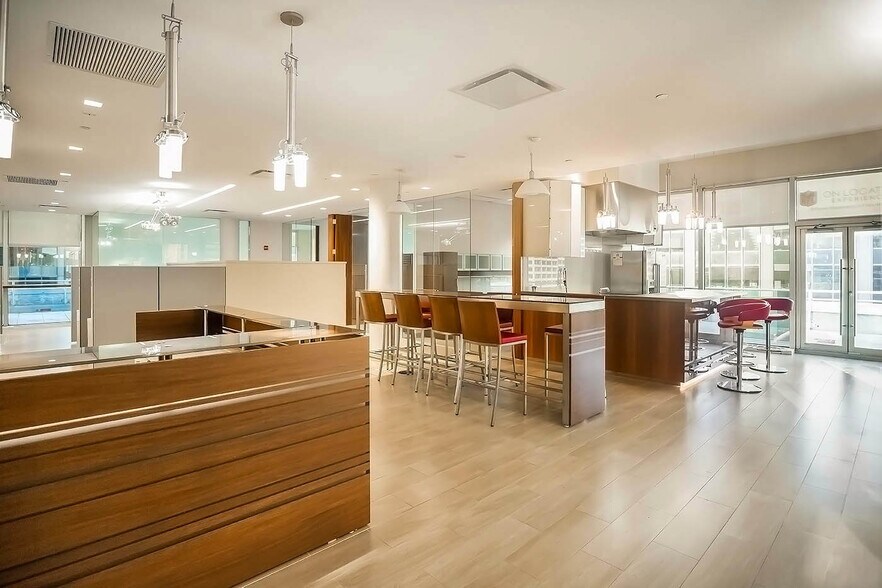 805 Third Ave, New York, NY à louer - Photo intérieure - Image 3 de 80