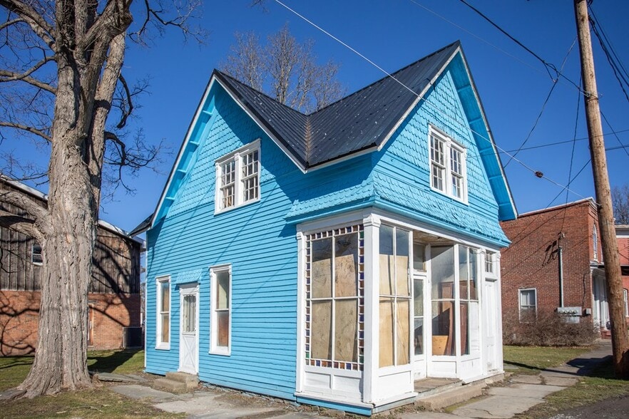 11 E Hill Rd, Covington, PA for sale - Building Photo - Image 2 of 36