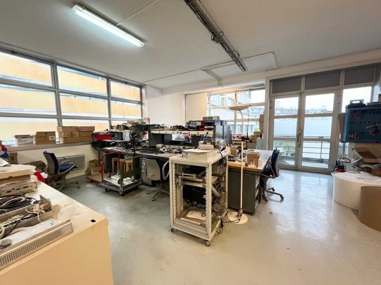 Rue Georges Auric, Paris for lease - Interior Photo - Image 2 of 5