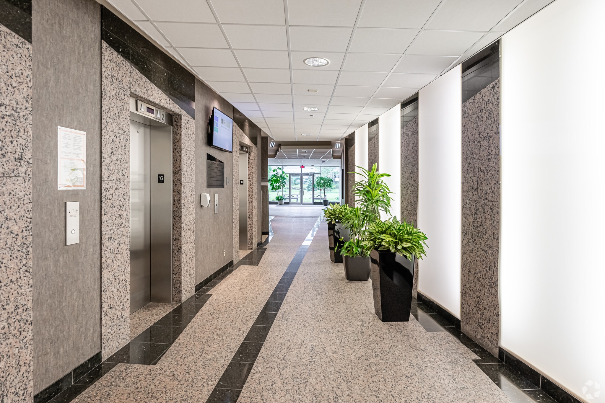 303 Terry Fox Dr, Ottawa, ON for lease Lobby- Image 1 of 3