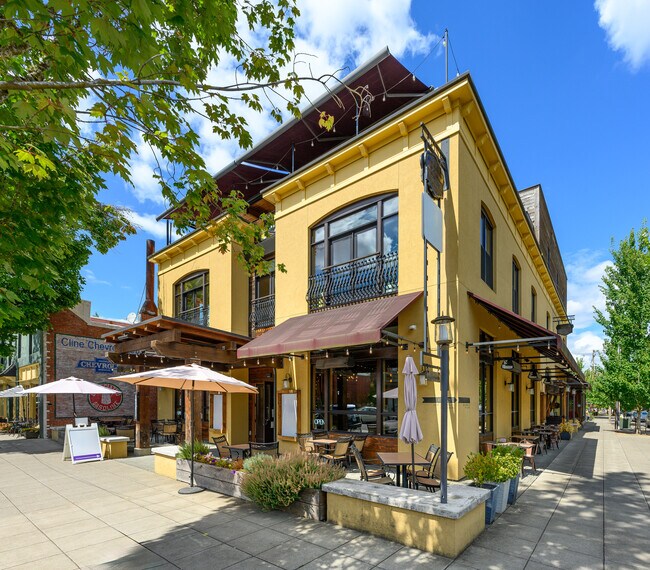 More details for 645 NE 3rd St, McMinnville, OR - Retail for Lease