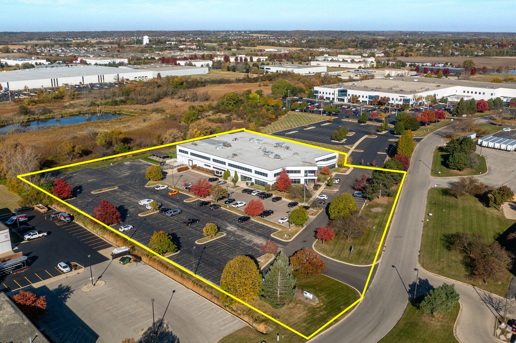 1391 Corporate Dr, Mchenry, IL à vendre Aérien- Image 1 de 21