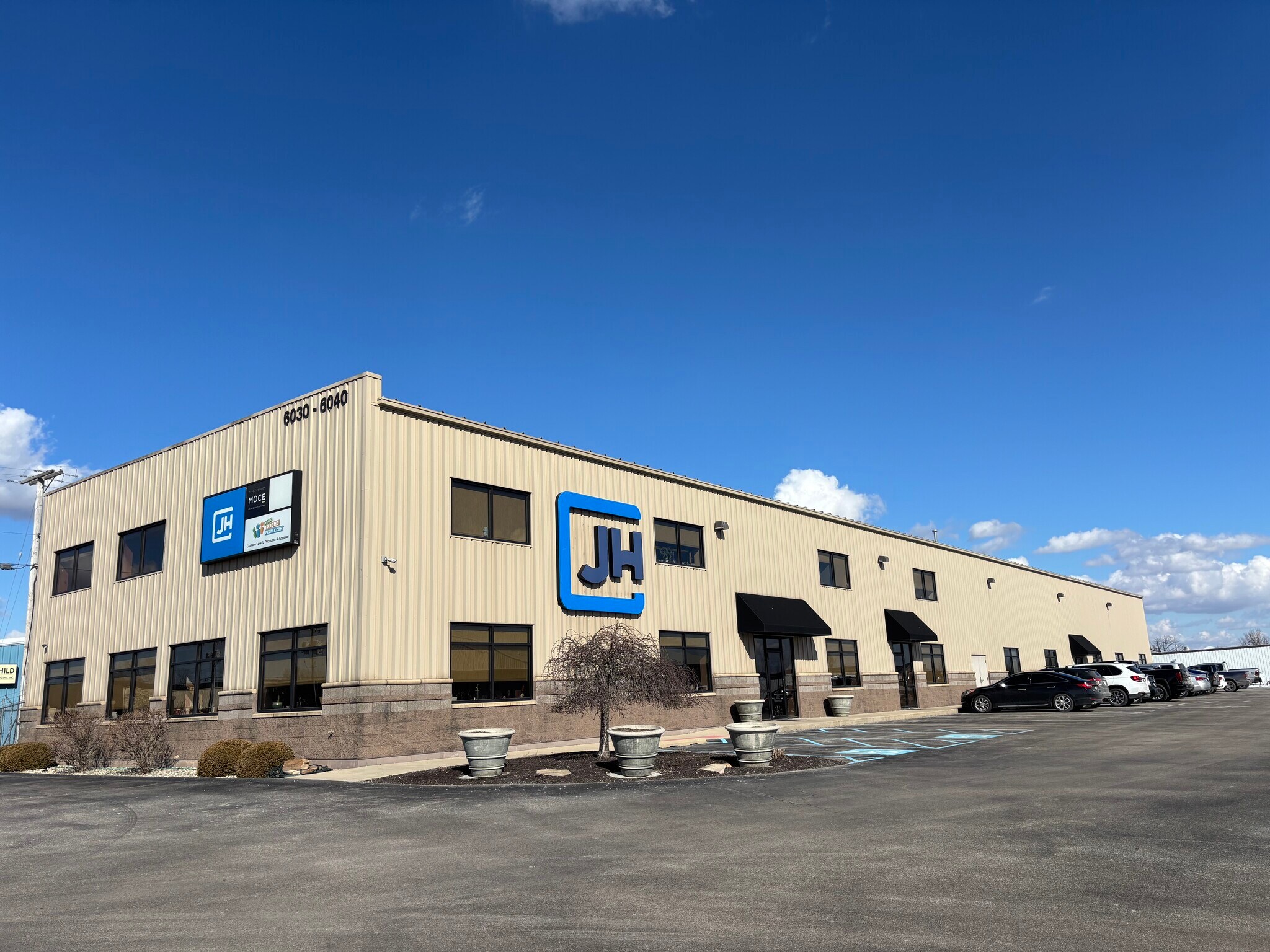 6030-6038 Huguenard Rd, Fort Wayne, IN for lease Building Photo- Image 1 of 9