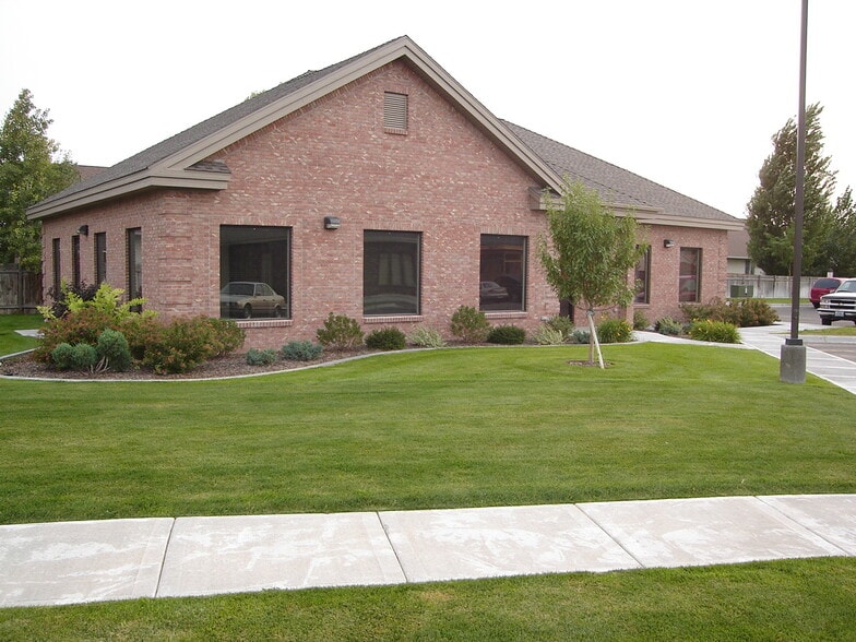 3438 S 15th E, Idaho Falls, ID for sale - Building Photo - Image 1 of 2