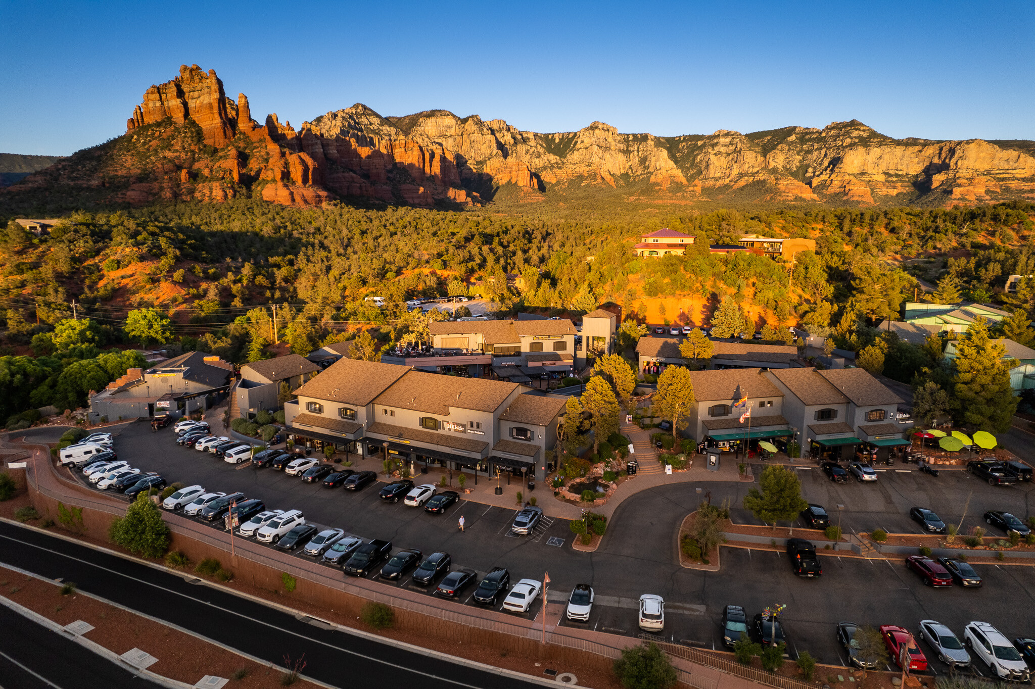 671 Highway 179, Sedona, AZ à louer Photo du b timent- Image 1 de 15