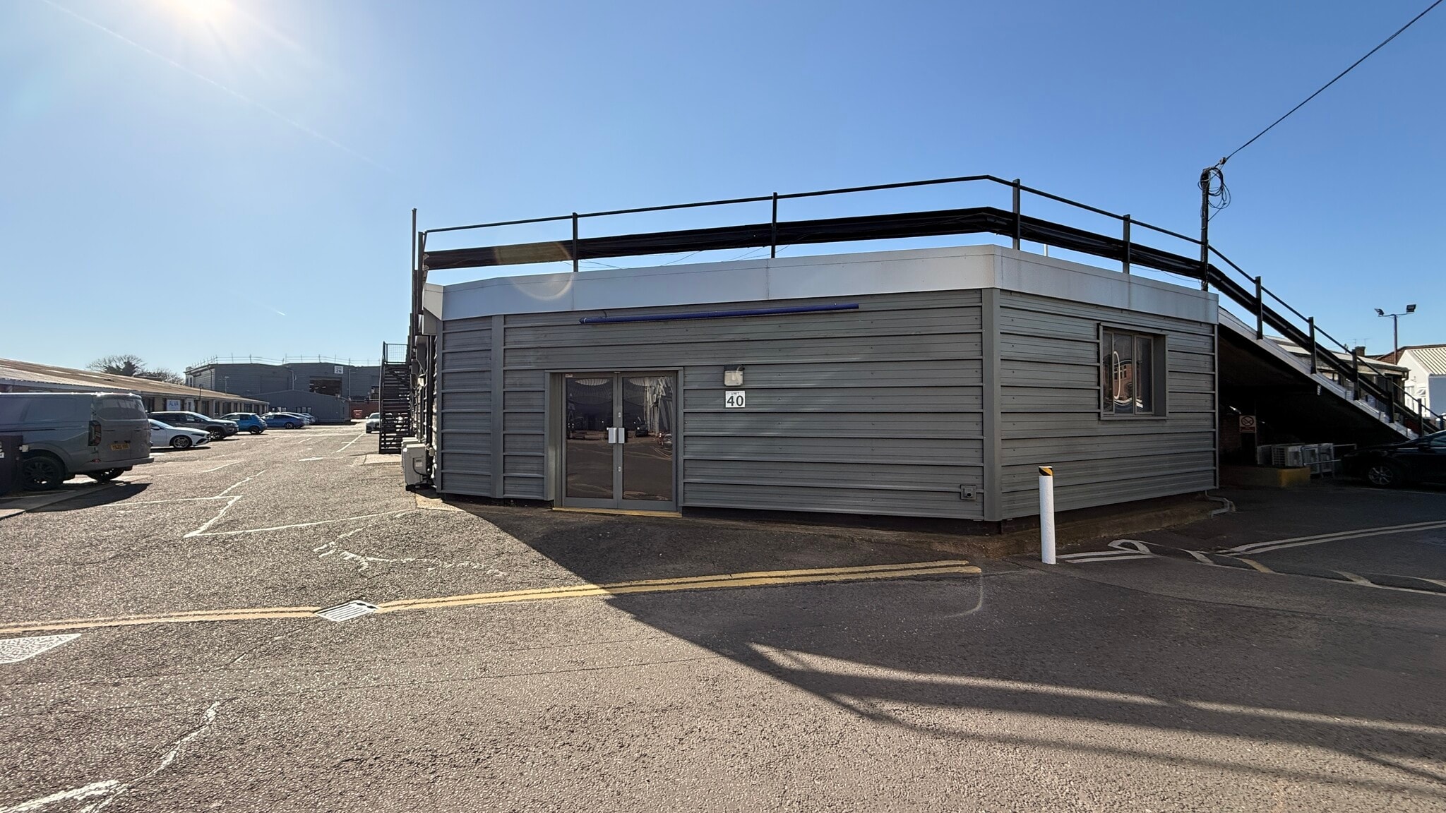 Church Rd, Romford à louer Photo du bâtiment- Image 1 de 8