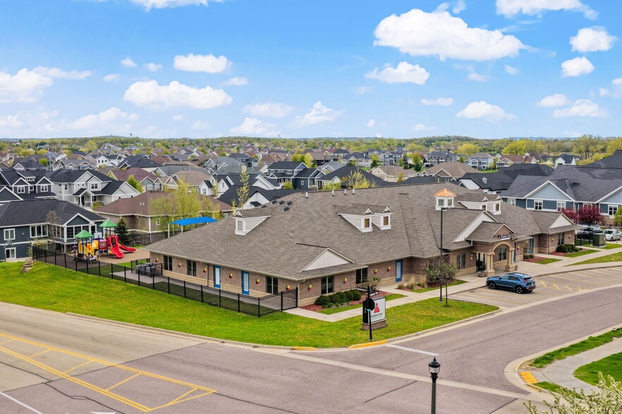 1100 Connery Cv, Waunakee, WI for sale - Building Photo - Image 2 of 13