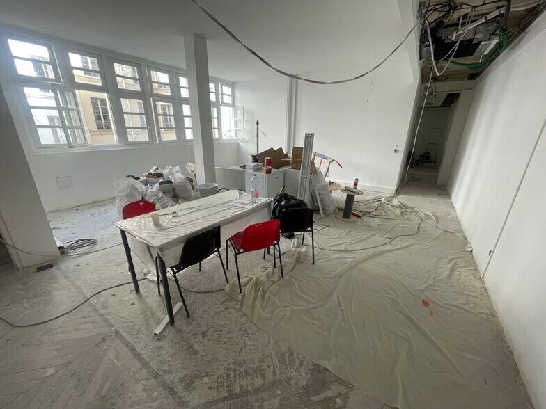 122 Rue De Provence, Paris à louer - Photo du bâtiment - Image 3 de 13
