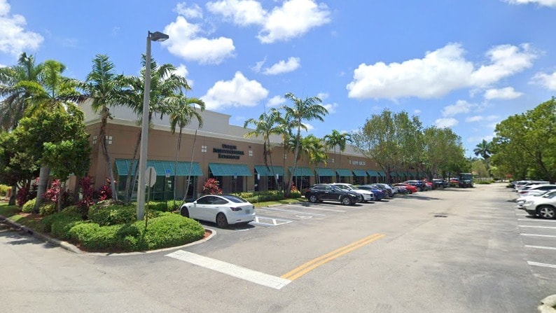 2201-2283 SW 2nd St, Pompano Beach, FL for lease Building Photo- Image 1 of 2