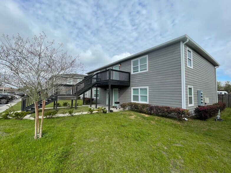 721 S Berthe Ave, Panama City, FL à vendre - Photo du bâtiment - Image 3 de 4