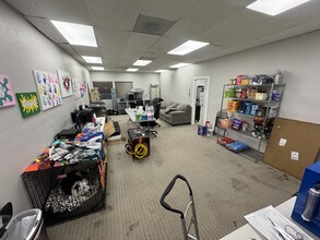 4437 Central Pl, Fairfield, CA for lease Interior Photo- Image 2 of 3