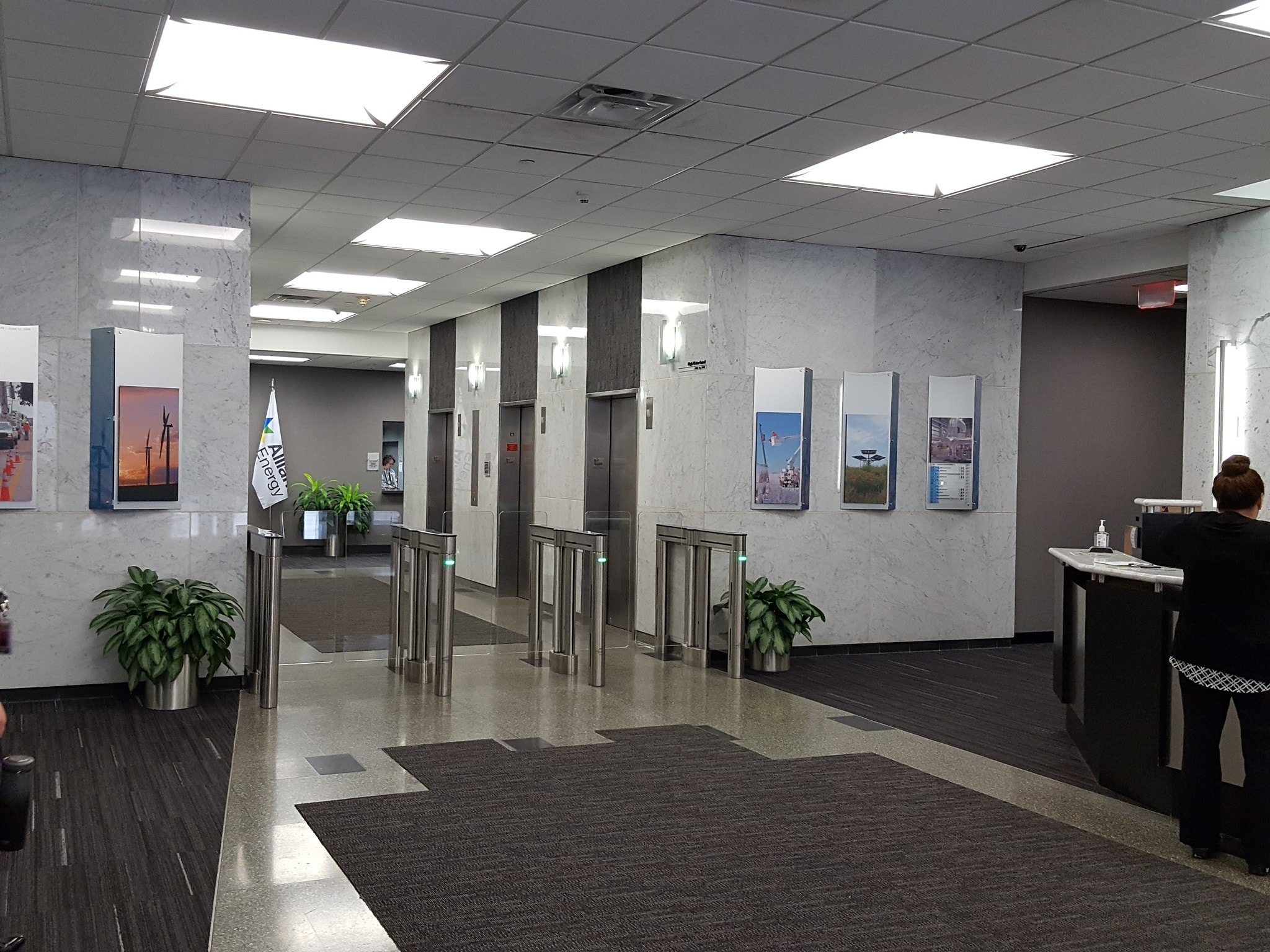 200 1st St Se, Cedar Rapids, IA for lease Primary Photo- Image 1 of 16