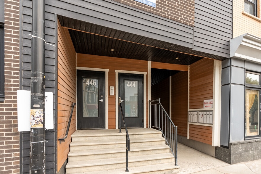 446 Rue Saint-Vallier O, Québec, QC à vendre - Photo du bâtiment - Image 3 de 3