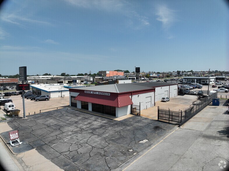 7682 E 46th Pl, Tulsa, OK à louer - Communauté Matterport - Image 2 de 24